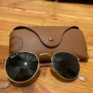 Ray-Ban Gold Frame Sunglasses with Black Lenses POLARIZED